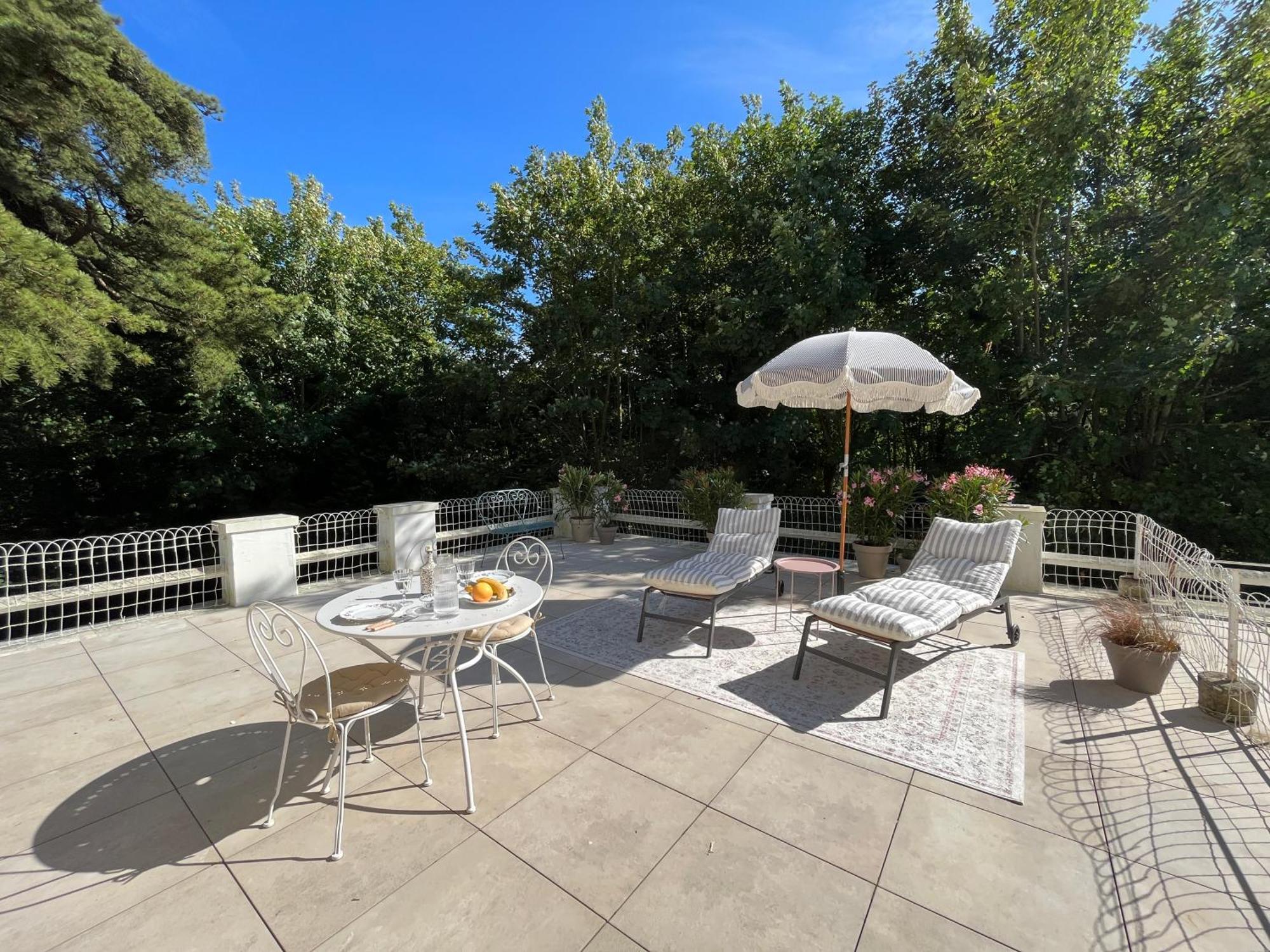 Suite Avec Grande Terrasse Et Parc - Gite Classe 4 Etoiles Étretat Exterior foto